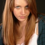 BodyLanguageProjectCom - Head Lowered Or Head Down Or Head Lowering Or Bowing The Head
