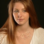 BodyLanguageProjectCom - Sideways Glance Or Sidelong Glance Or Glancing Sideways